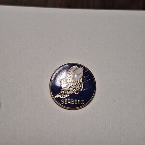 VINTAGE UNITED STATES NAVY SEABEES MILITARY ENAMEL "BULLDOG-BEE" LAPEL PIN